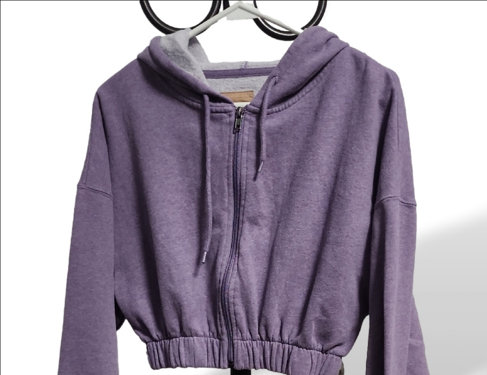 #041 Harlow Cropped Hoodie
